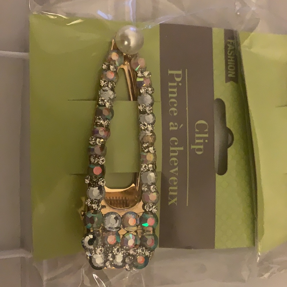 Hair Clips - Picture 2 of 3